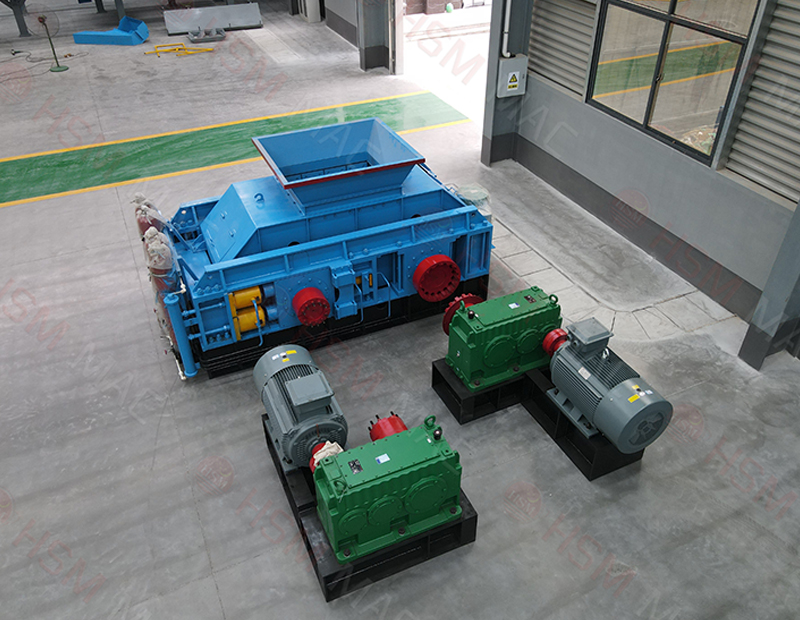 液壓超細(xì)破碎對(duì)輥機(jī)出料細(xì)膩，粒度可控，滿足細(xì)料加工需求